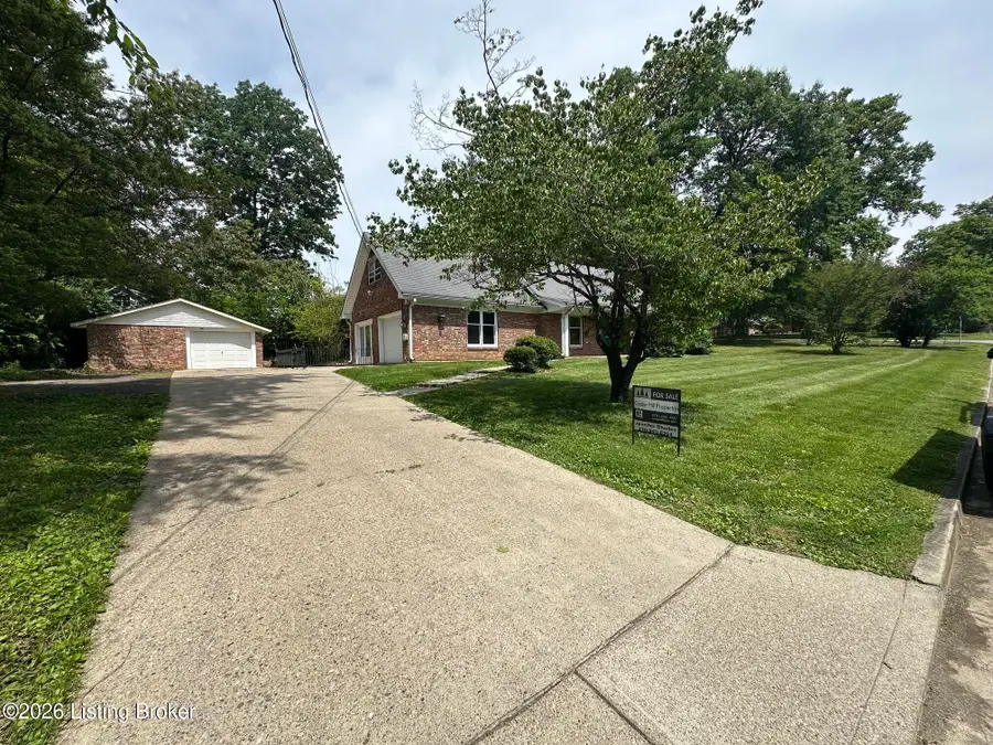 634 Cherrywood Dr, Elizabethtown, KY 42701 - #2