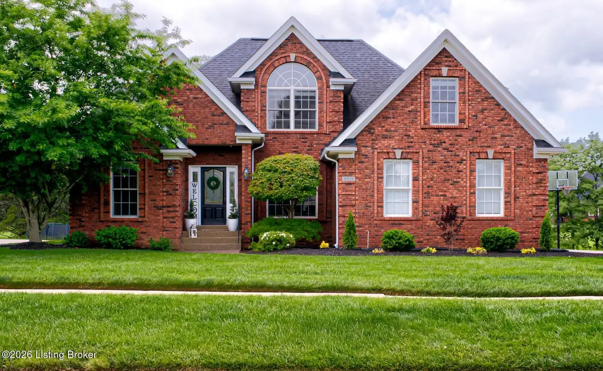 9019 Geneva Cir, Prospect, KY 40059 - #1