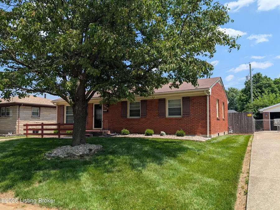 3913 Woodgate Ln, Louisville, KY 40220 - #2