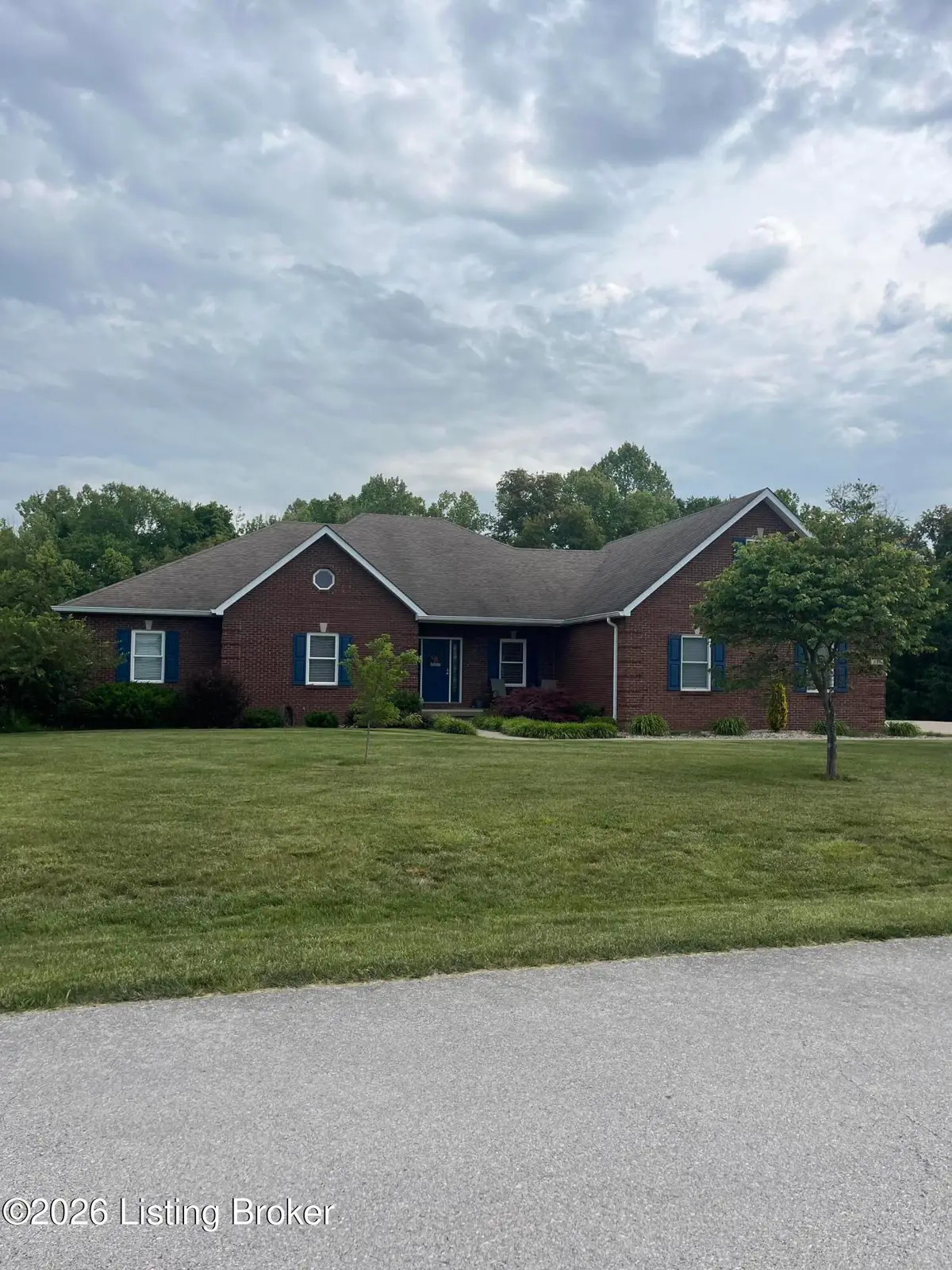 330 Stonebriar Dr, Elizabethtown, KY 42701 - #1