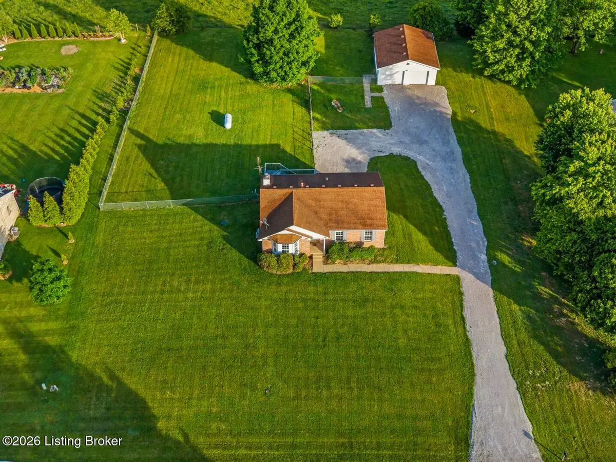 244 Meadow Lake Dr, Taylorsville, KY 40071 - #1