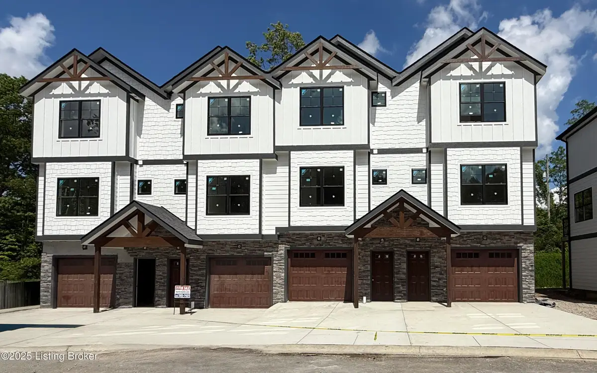 7403 Park Vue Dr, Crestwood, KY 40014 - #1