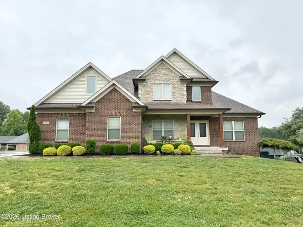 9805 Sunnys Halo Ct, Louisville, KY 40214