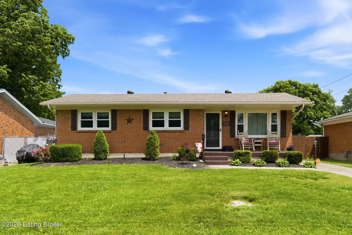 5603 Barksdale Dr, Louisville, KY 40258 - #1