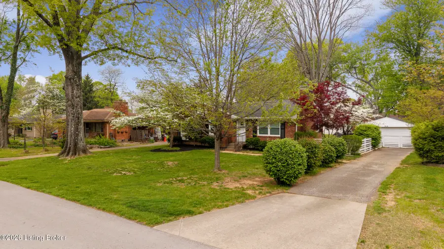 25 Hallsdale Dr, Louisville, KY 40220 - #2