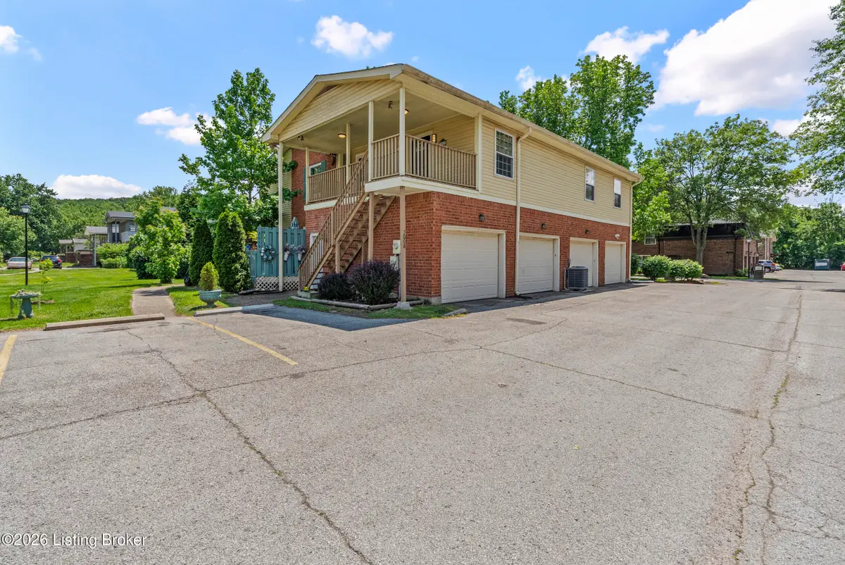 3008 Treeview Ct, Louisville, KY 40214 - #1