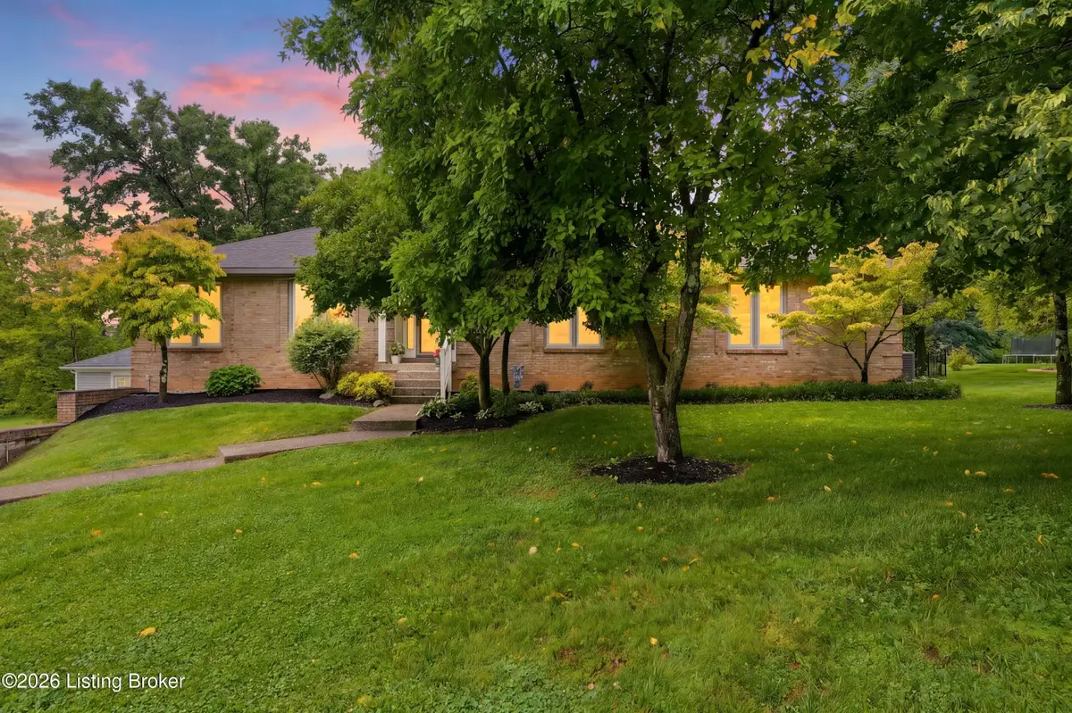 7414 Old Coach Rd, Crestwood, KY 40014 - #1