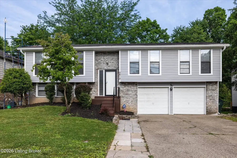 2810 Six Mile Ln, Louisville, KY 40220 - #2