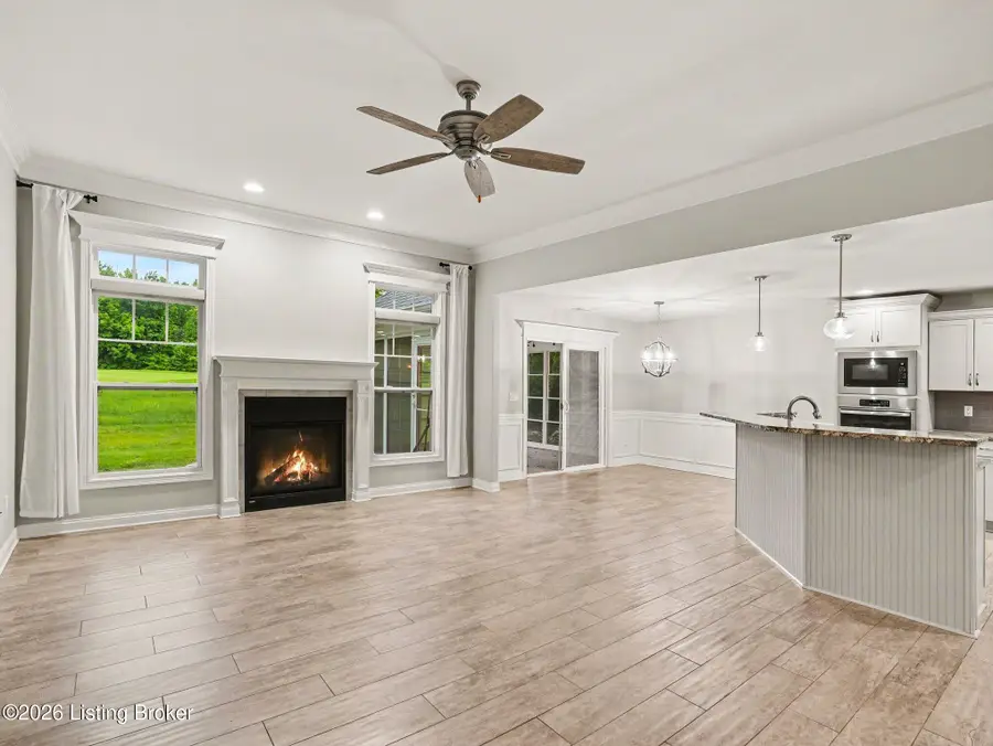 301 Indiana Ave, Charlestown, IN 47111 - #3