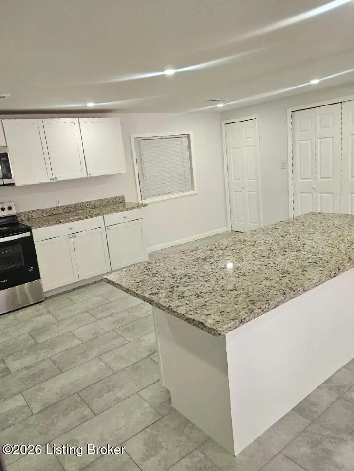 3501 Blevins Gap Rd, Louisville, KY 40272 - #3