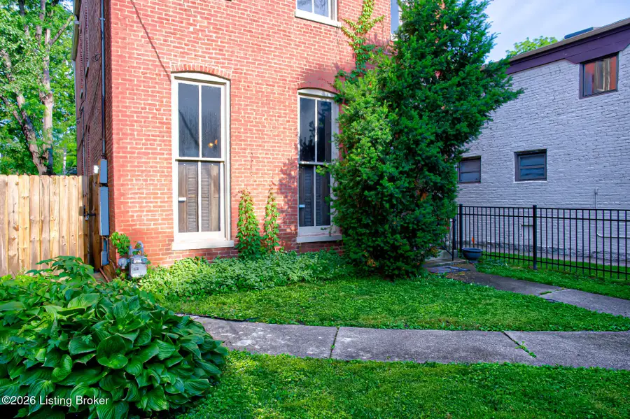 1154 S Brook St, Louisville, KY 40203 - #2