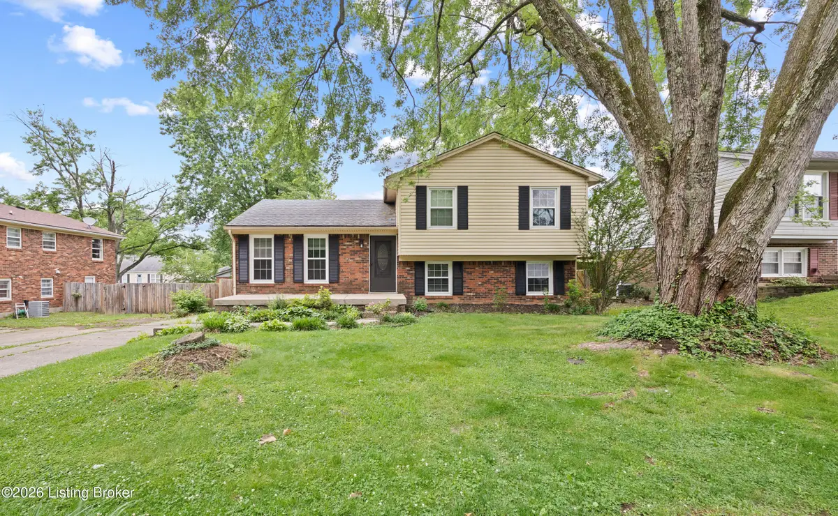 8215 Chickering Way, Louisville, KY 40228 - #1