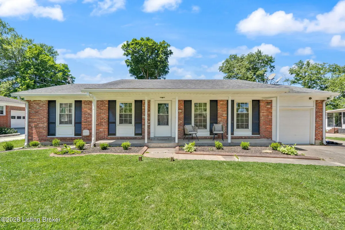 6510 Ridge Cliff Rd, Louisville, KY 40228 - #1