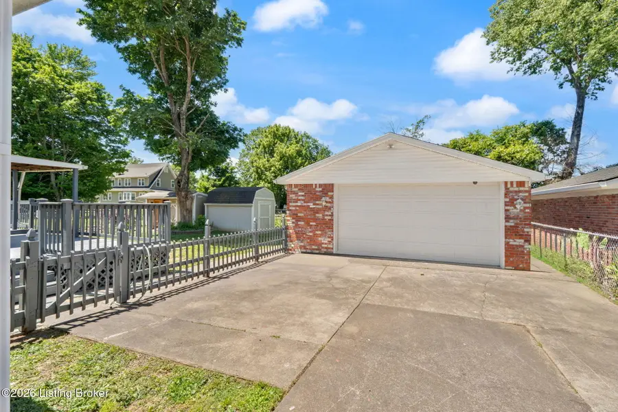6510 Ridge Cliff Rd, Louisville, KY 40228 - #2