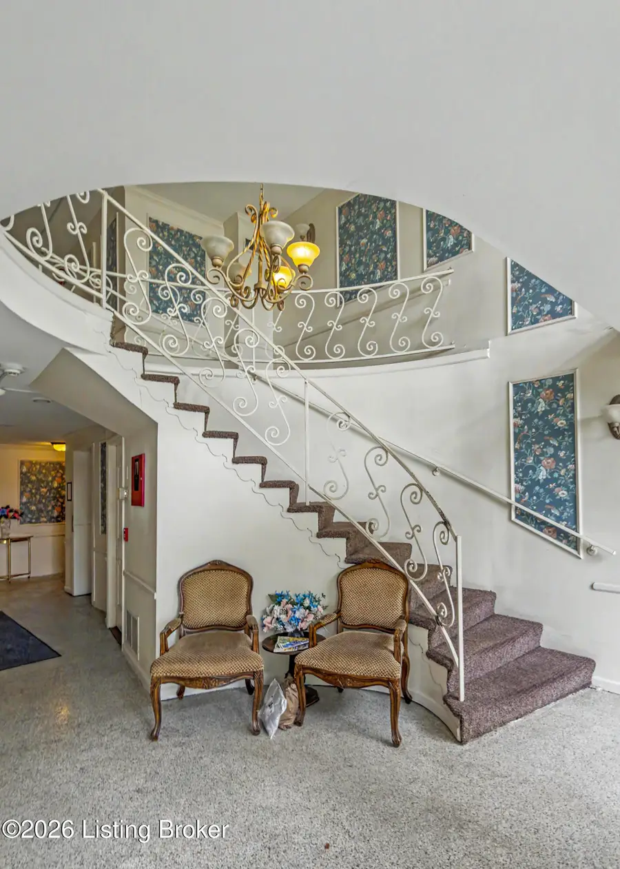 2845 Hikes Ln #302, Louisville, KY 40218 - #3