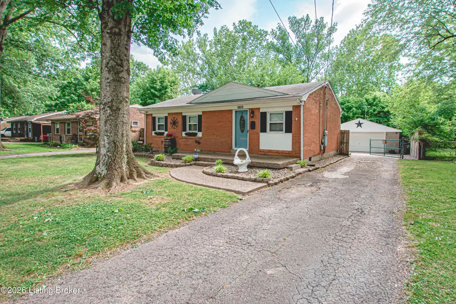 9806 Titan Dr, Louisville, KY 40229 - #2