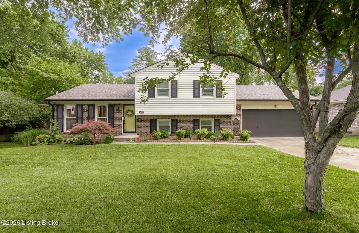 1013 Forest Ln, Goshen, KY 40026 - #1