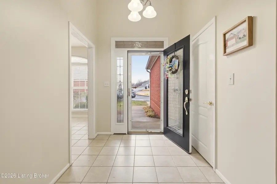 7526 Autumn Pointe Dr, Louisville, KY 40214 - #3