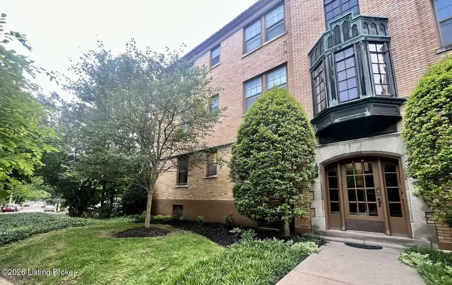 3015 Brownsboro Rd #APT 1, Louisville, KY 40206 - #2