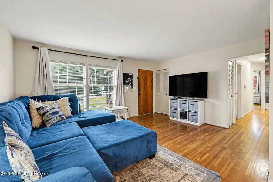 6413 Six Mile Ln, Louisville, KY 40218 - #2
