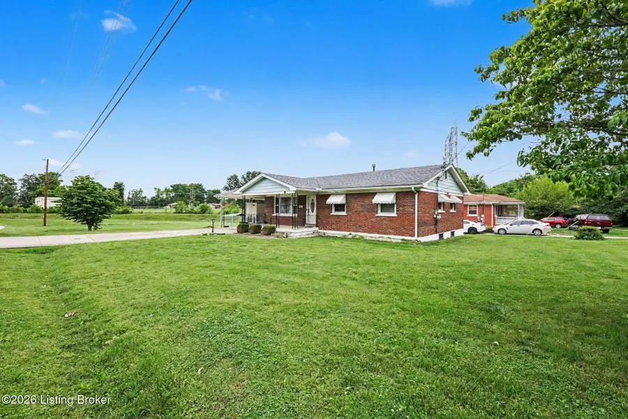 4631 Idle Hour Dr, Louisville, KY 40216 - #3