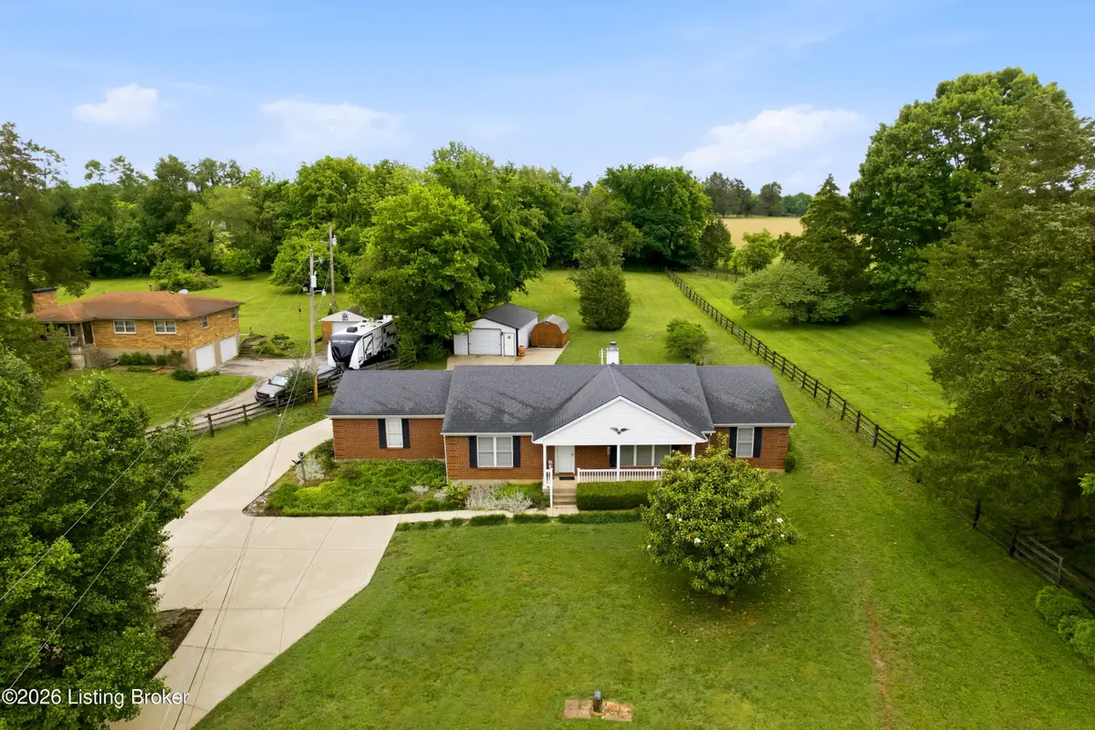 1050 Bells Ml Rd, Shepherdsville, KY 40165 - #1