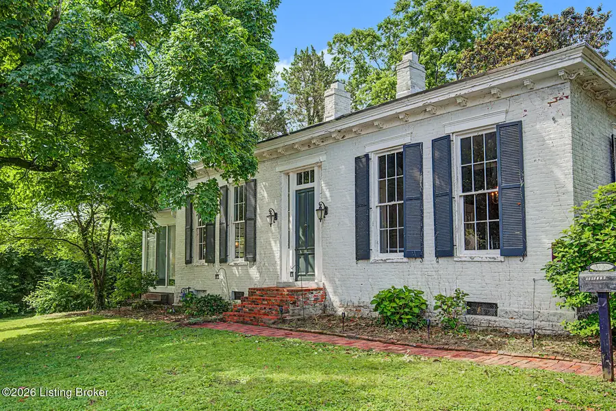 3606 College Dr, Jeffersontown, KY 40299 - #3