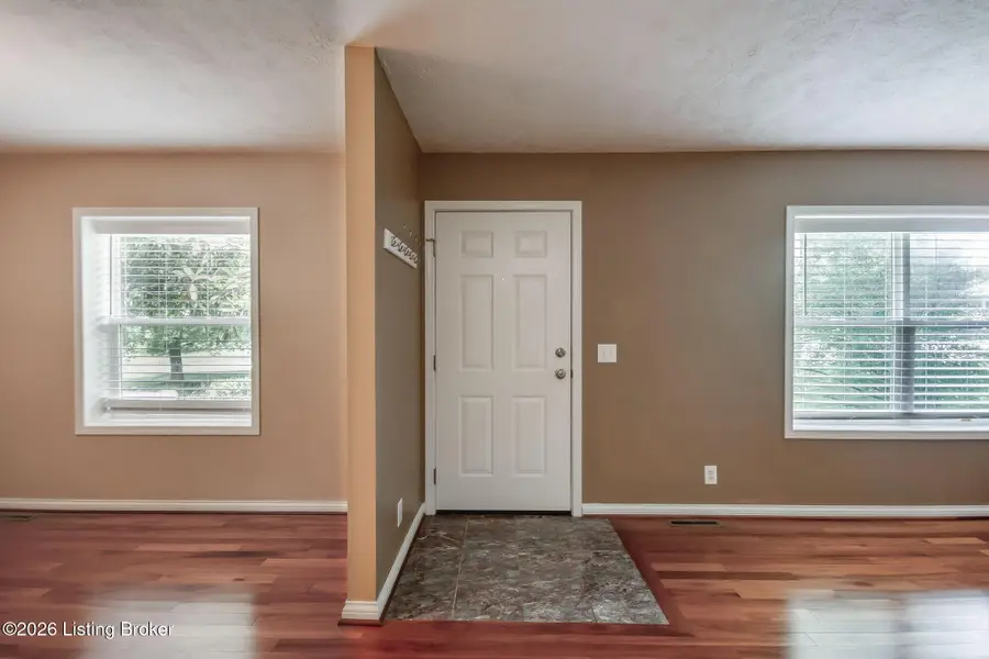 1704 Grange Dr, La Grange, KY 40031 - #3
