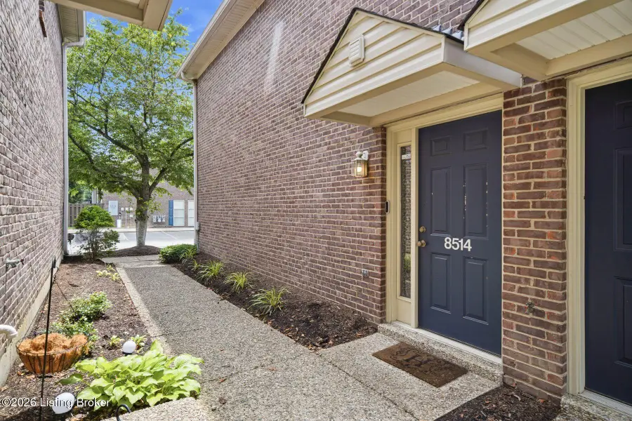 8514 Grand Neptune Dr, Louisville, KY 40228 - #3