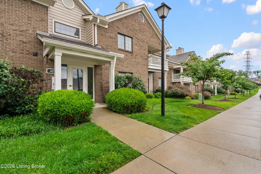 421 Creason Ct #207, Louisville, KY 40223 - #3
