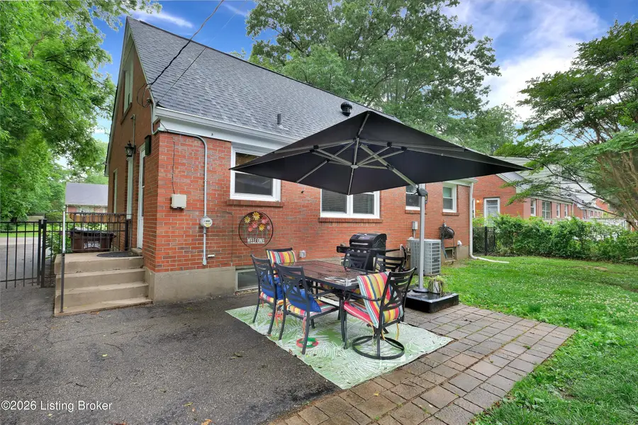 3745 Glenmeade Rd, Louisville, KY 40218 - #3