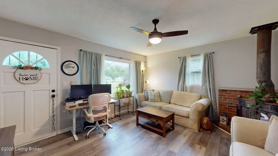 9741 Mason Ln, Fairdale, KY 40118 - #3