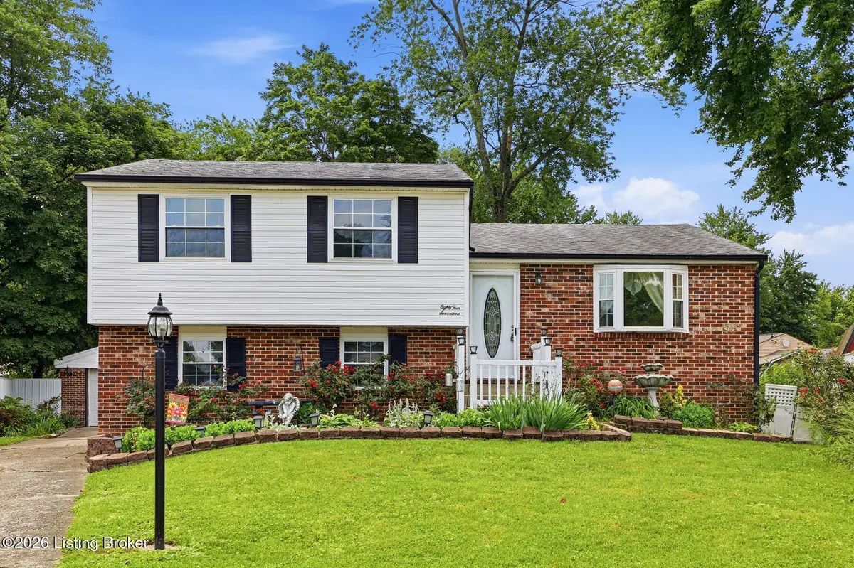 8417 Calm Ln, Louisville, KY 40219 - #1