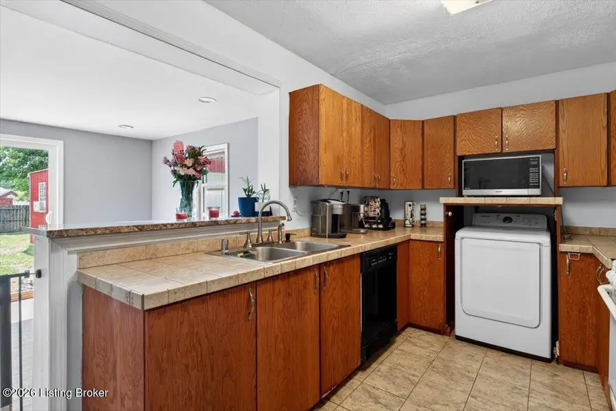 5412 Fruitwood Dr, Louisville, KY 40272 - #3