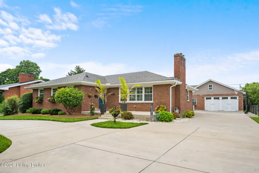 4421 Mount Vernon Rd, Louisville, KY 40220 - #2