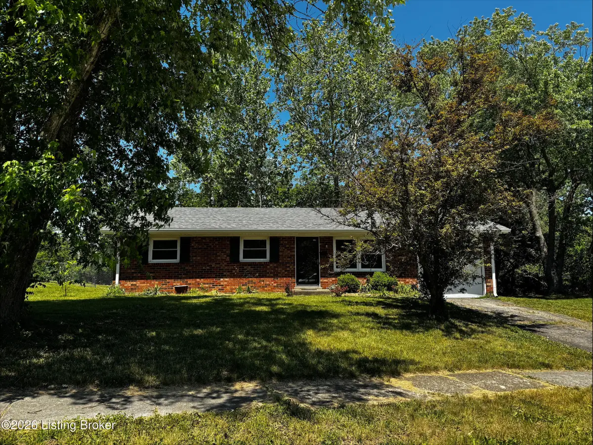 3255 Sutherland Dr, Lexington, KY 40517 - #1