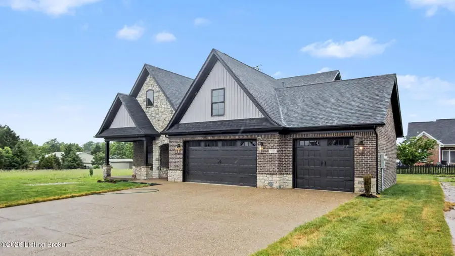7902 Wagon Trail Ct, Louisville, KY 40291 - #3