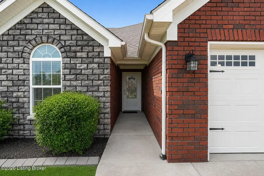 119 Sweetspire Dr, Mount Washington, KY 40047 - #3