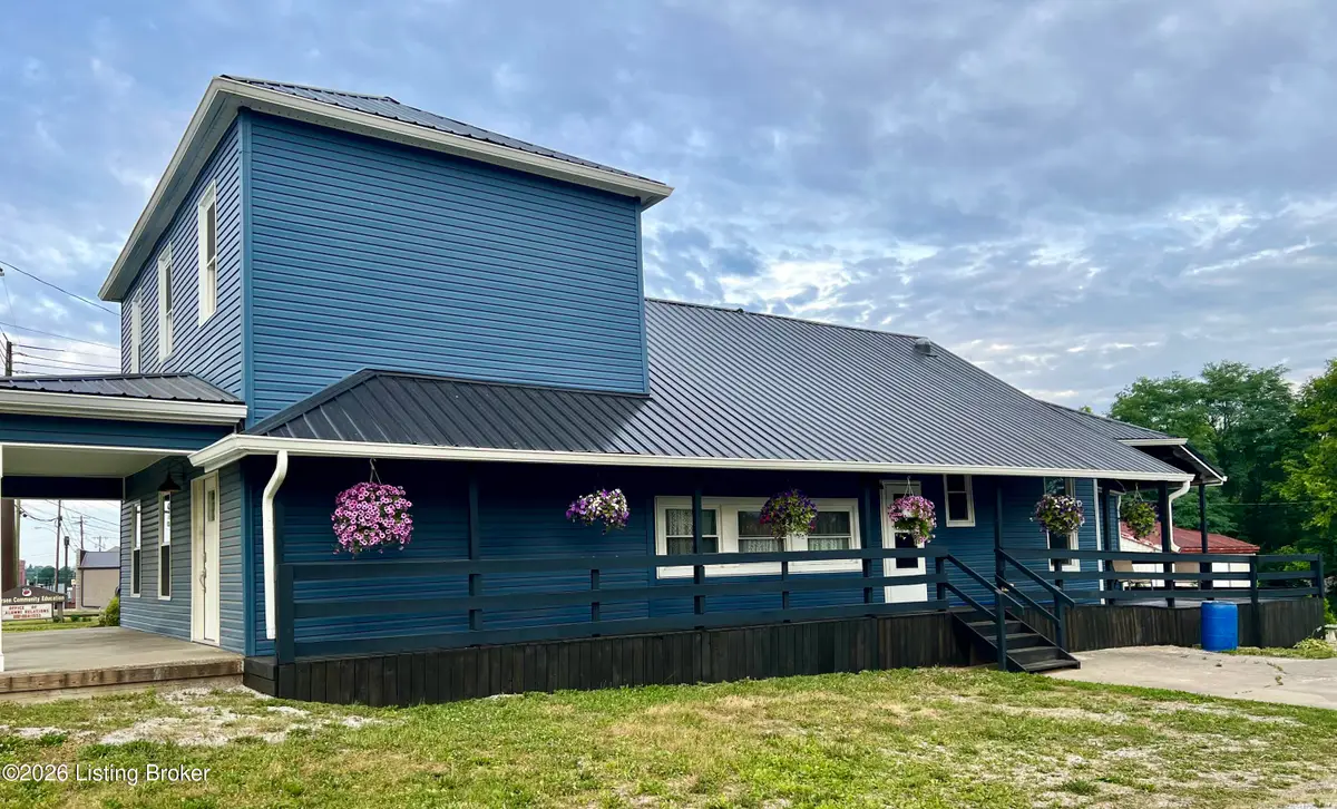 221 E Woodford St, Lawrenceburg, KY 40342 - #1
