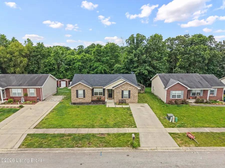 846 Tecumseh Dr, Shepherdsville, KY 40165 - #3