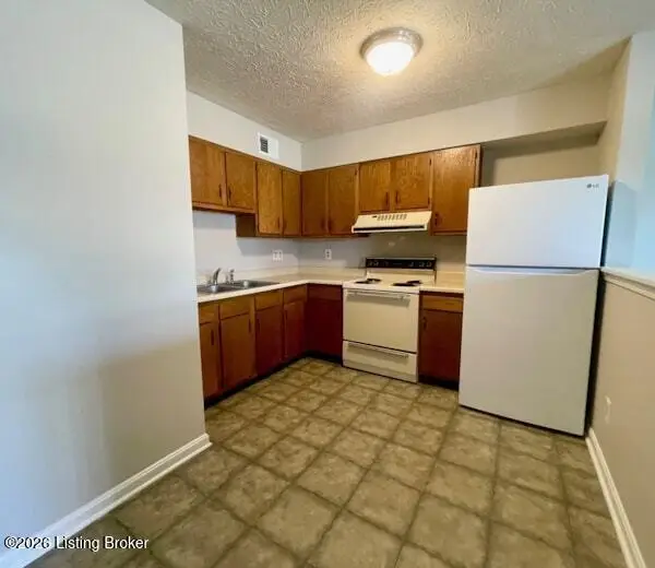 3414 Burkland Blvd, Shepherdsville, KY 40165 - #3