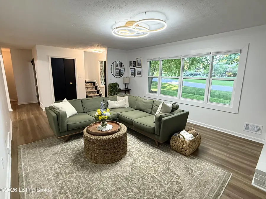 1807 Myddleton Dr, Louisville, KY 40243 - #3