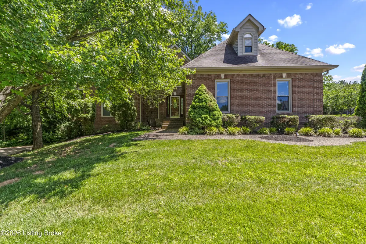 1719 Southlake Dr, Louisville, KY 40223 - #1