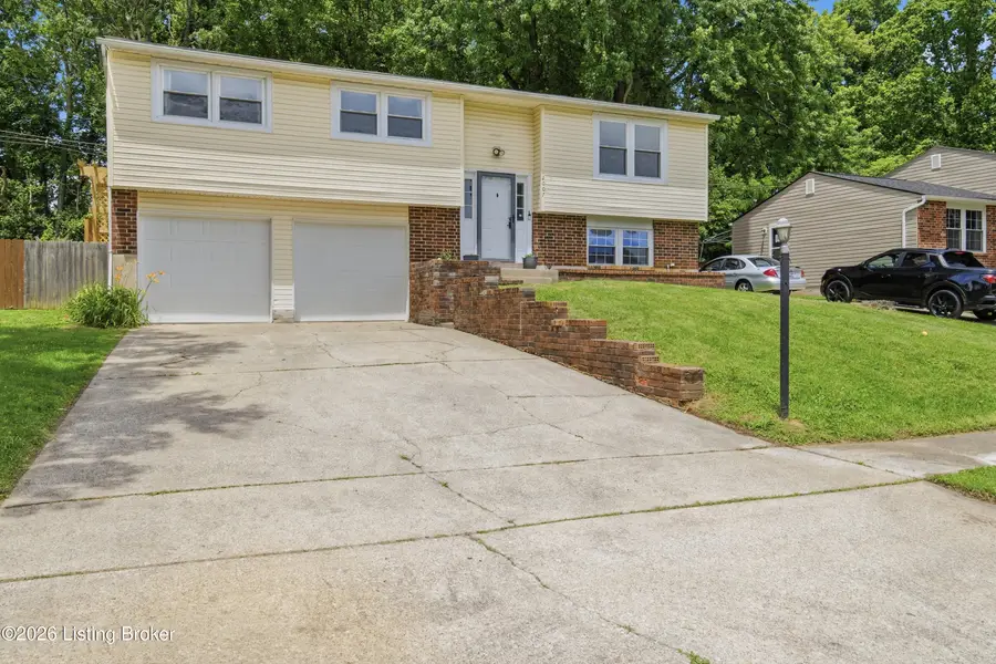 12007 Halifax Dr, Louisville, KY 40245 - #2