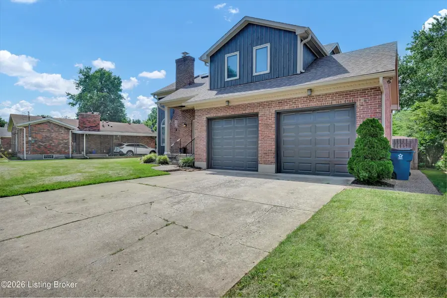 3704 Hunsinger Ln, Louisville, KY 40220 - #2