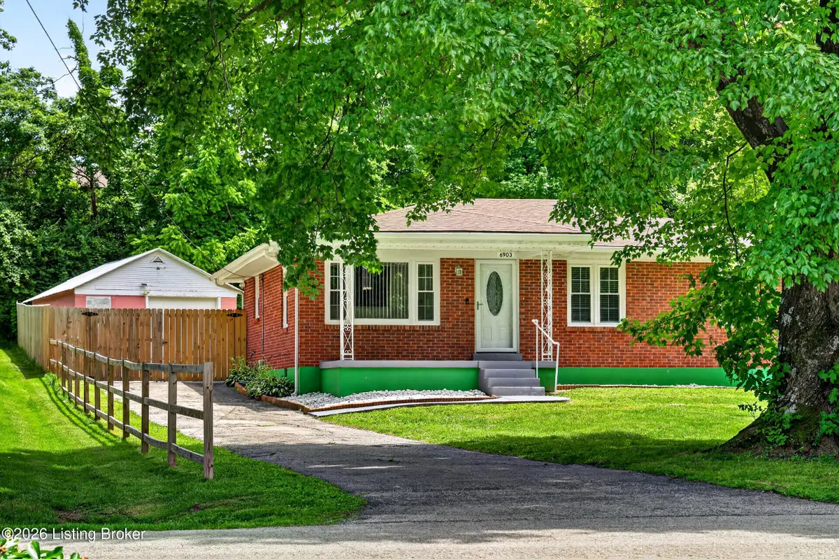 6903 Triangle Dr, Louisville, KY 40214 - #1