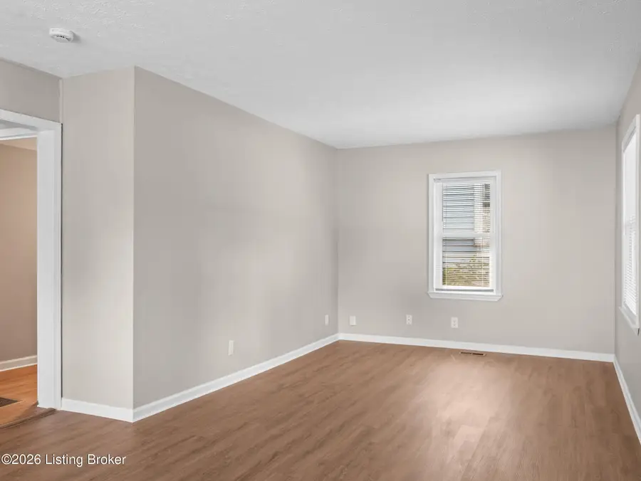 1100 W Whitney Ave, Louisville, KY 40215 - #2