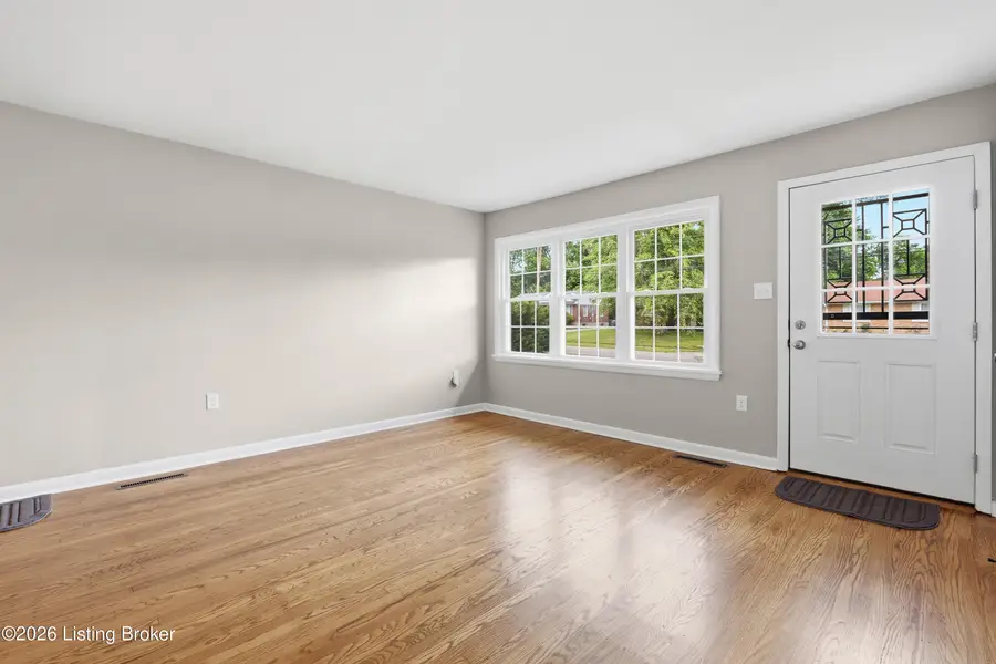 6102 Middlerose Cir, Louisville, KY 40272 - #3