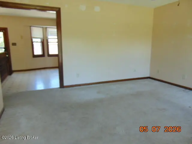 10409 Charleswood Rd, Louisville, KY 40229 - #3