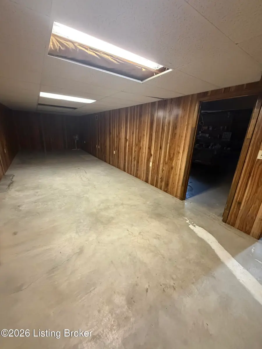 7807 Lesane Dr, Louisville, KY 40214 - #2